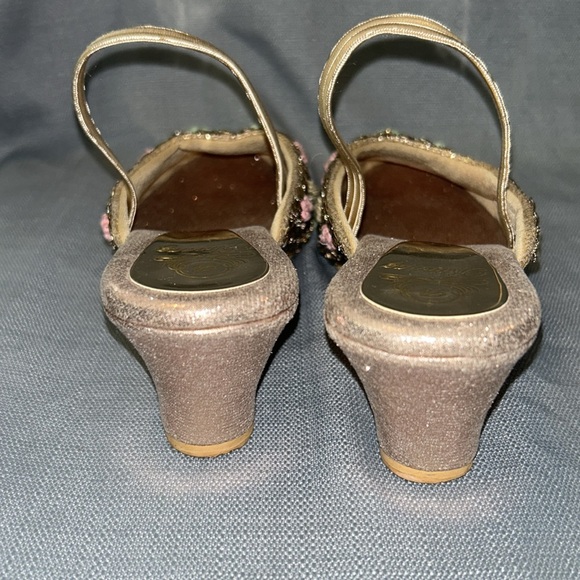 Riwaaz wedge shoes. Size 7. - Picture 4 of 7
